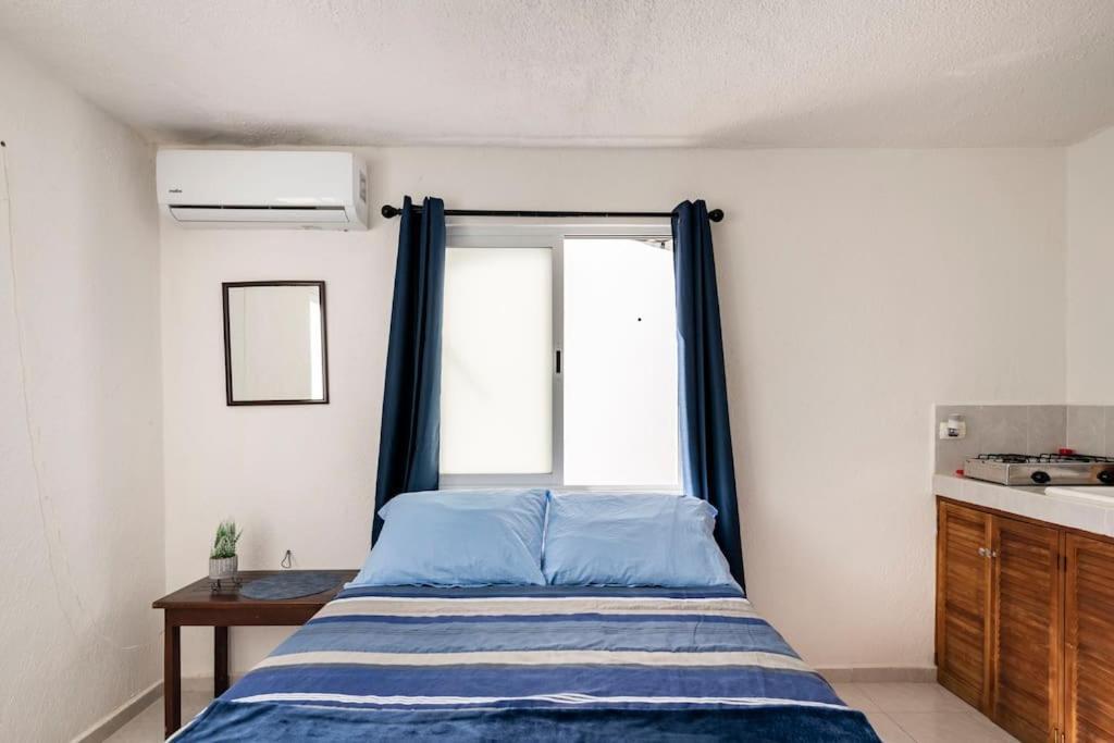 Micro Studio Perfect For Backpackers, Couples, 3 Min Drive To Playa El Nino Канкун Екстер'єр фото
