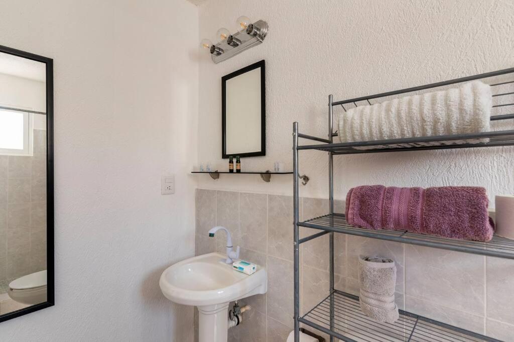 Micro Studio Perfect For Backpackers, Couples, 3 Min Drive To Playa El Nino Канкун Екстер'єр фото